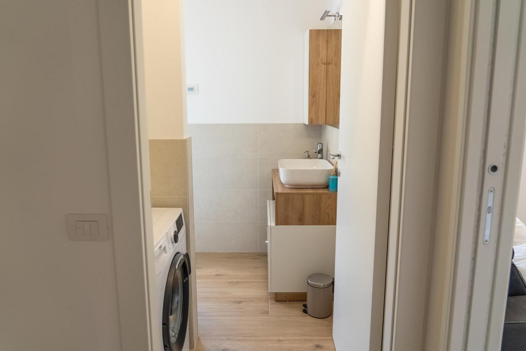 Elegante In Centro A Apartment